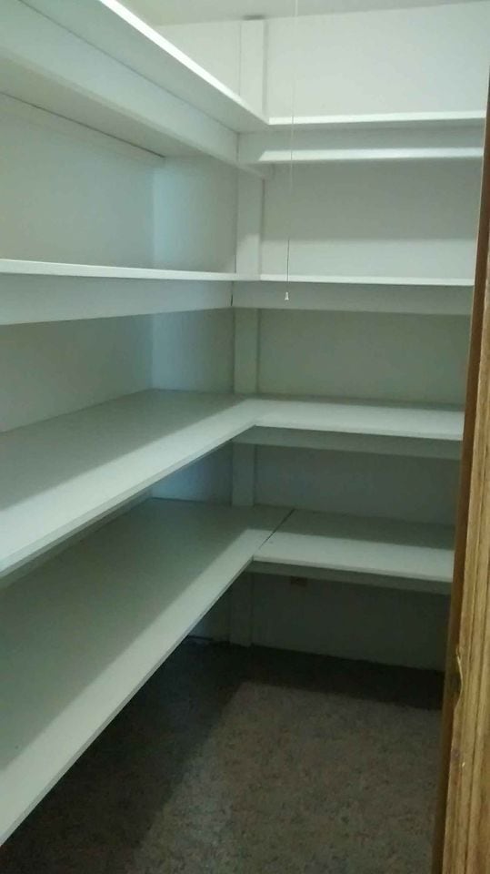 storage area - 511 10th St SE