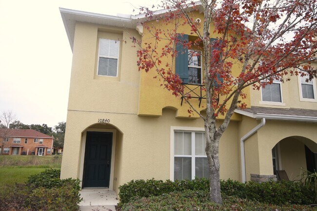 Primary Photo - SPACIOUS 3 BED/ 2.5 BATH 2 STORY END UNIT ...