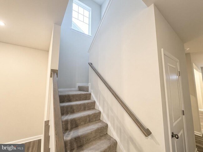 Building Photo - 42 Trout Lily Dr