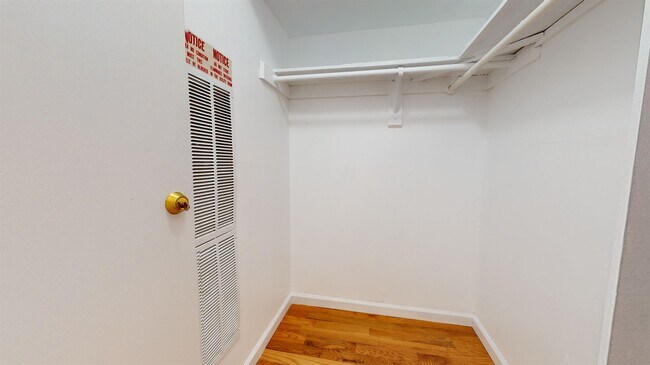 Building Photo - 602 Sanderling Ct