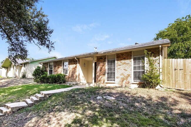 Building Photo - 2929 Fern Glen Dr