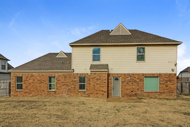 Building Photo - 170 Misty Fields Rd