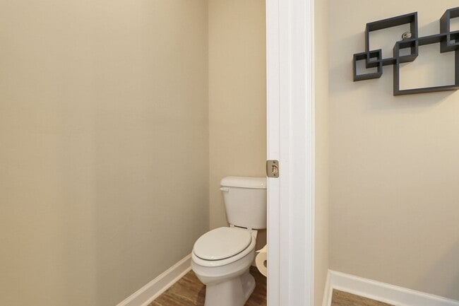 Building Photo - Low Maintenance Condo Living
