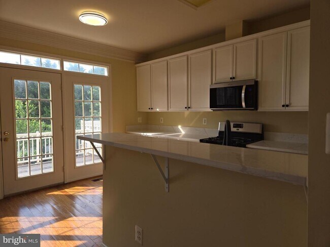Building Photo - 23624 Overlook Park Dr