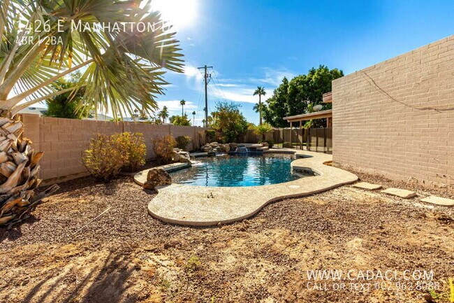 Building Photo - 1426 E Manhatton Dr