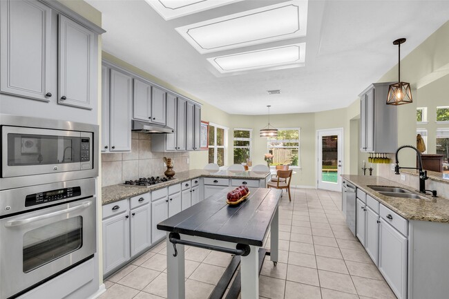 Building Photo - 119 N Westwinds Cir