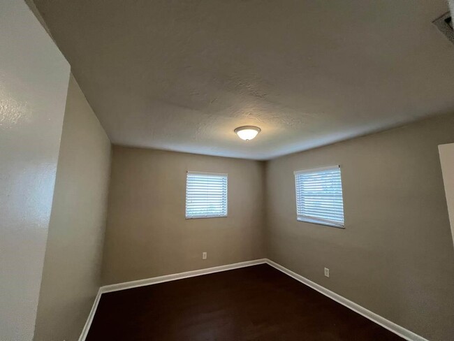 Building Photo - 3701 SW 58th Terrace
