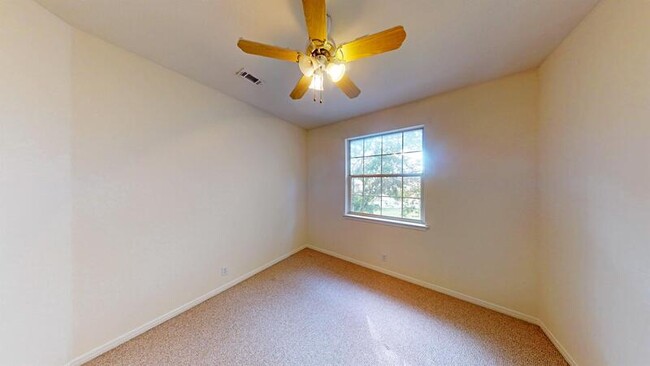 Building Photo - 2117 Willow Way