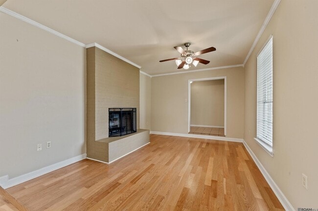 Building Photo - 685 Daventry Dr