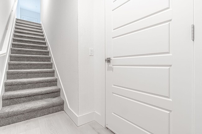 Building Photo - Welcome to the modern Townhomes in Bentonville