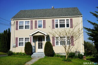Building Photo - 127 Booth St