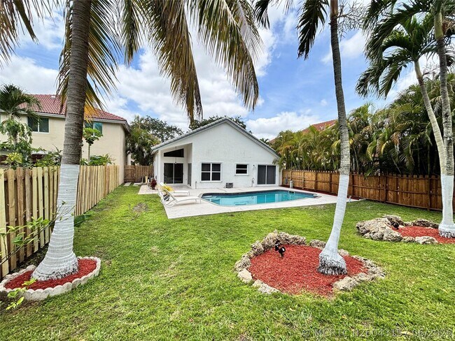 Building Photo - 2990 NW 68th Ave