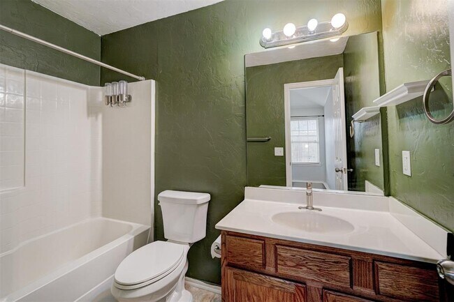 Building Photo - 408 Cherokee Gate Dr