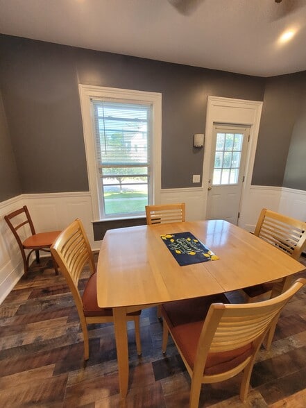 Dining Area - 65 Center St