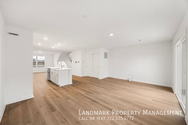 Building Photo - 6367 Ulster Dr