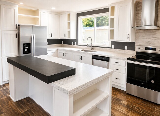 Building Photo - 111 Audubon Ave