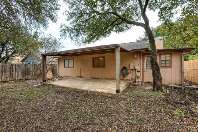 Building Photo - 8400 Horton Trail
