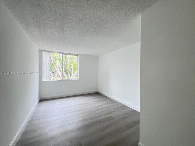 Building Photo - 10733 Cleary Blvd