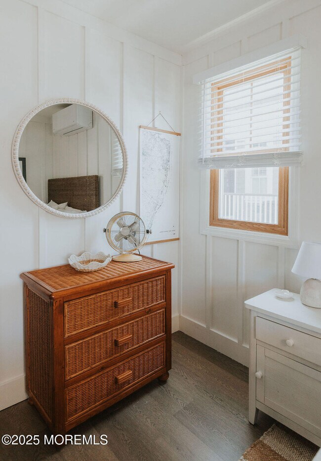 Building Photo - 35 12th Ave