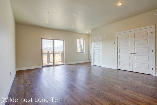 Building Photo - 384 Dillon Ridge Rd