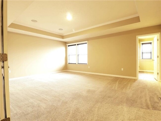 Building Photo - 605 Alessia Ct