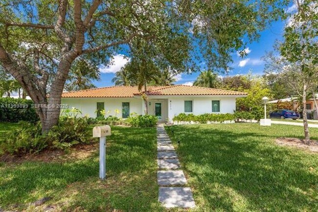 Building Photo - 14610 Tarpon Dr