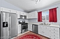 Building Photo - 2419 Country Orchard St