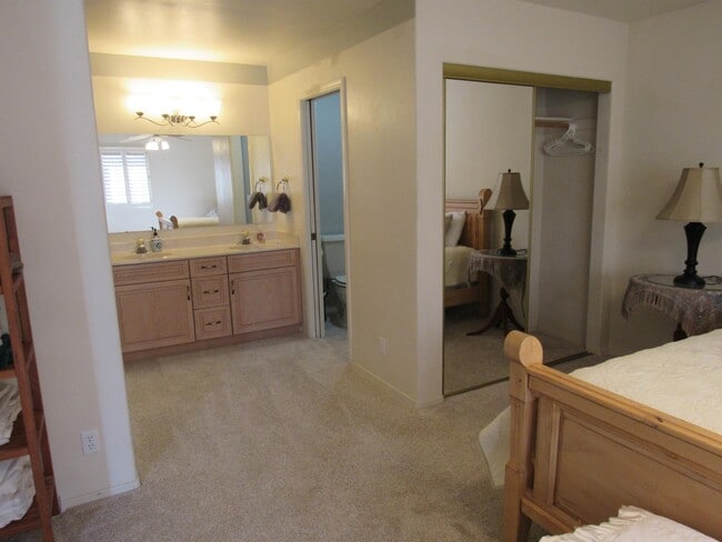 Building Photo - 11501 E Wingfoot Ct