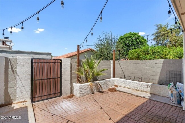 Building Photo - 7810 E Keim Dr