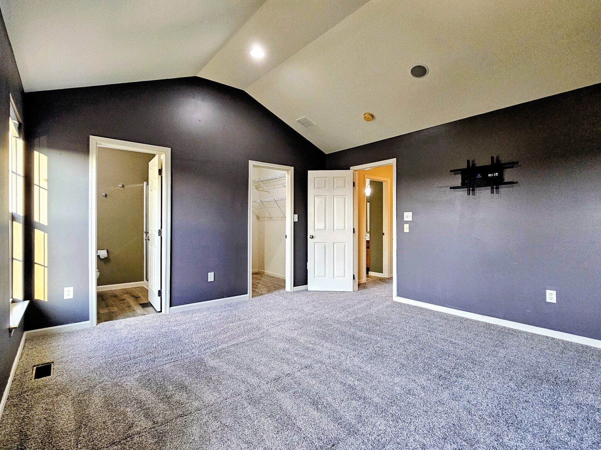 Building Photo - 117 Ironwood Ct