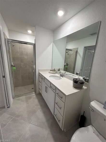 Building Photo - 15375 Grn Acrs Ave