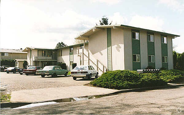 Building Photo - Canby Square Apartments