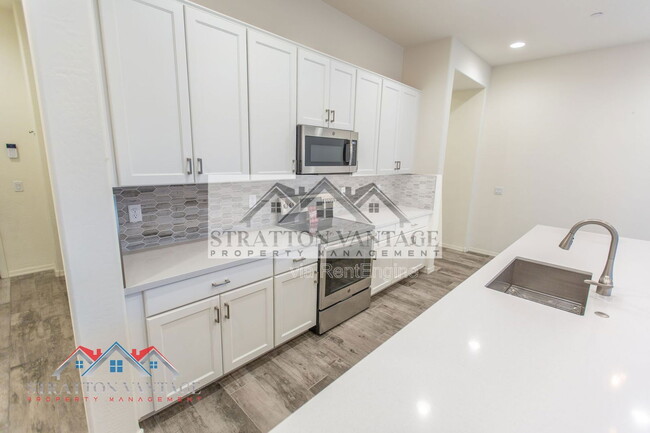 Building Photo - 1953 W Kinfield Trail