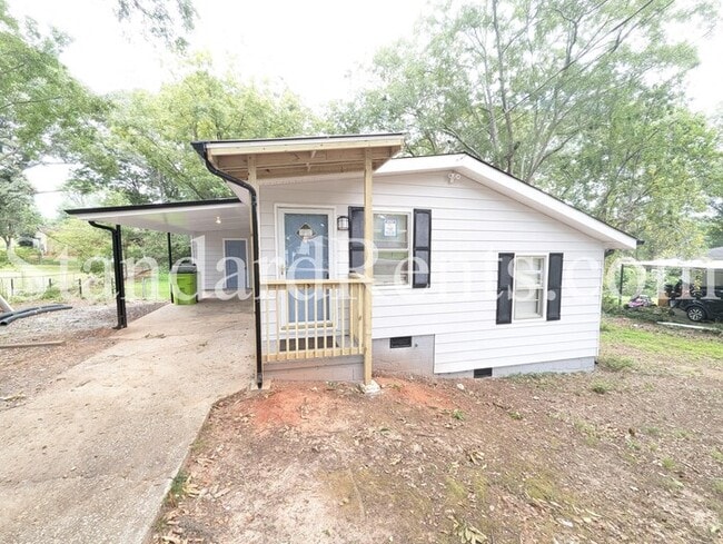 Building Photo - 263 Rocking Hill Dr SW