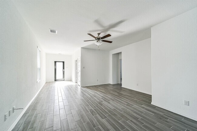 Building Photo - 5626 Tabula Rasa Dr