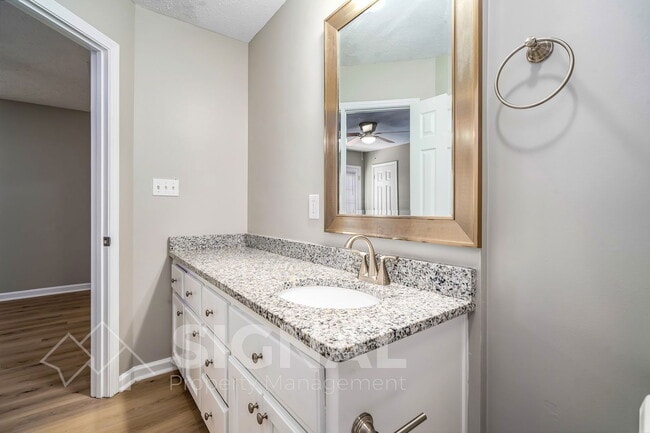 Building Photo - 140 Bonnieville Dr