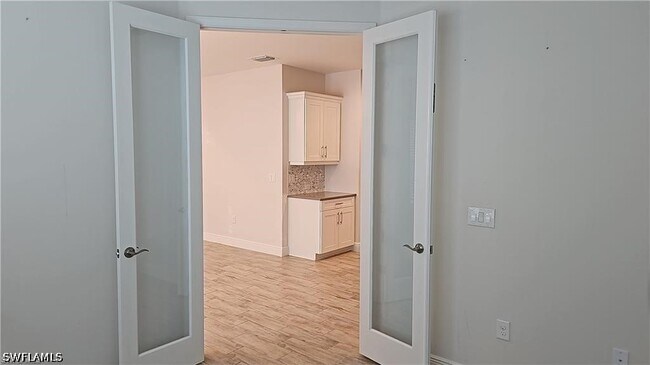 Building Photo - 2305 Ariane Dr