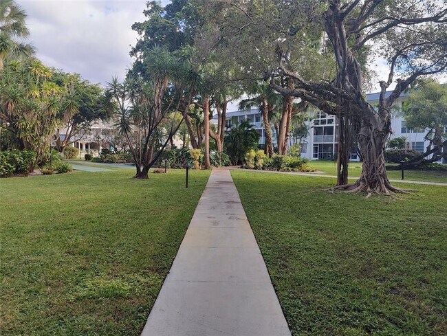 Building Photo - 4025 N Federal Hwy