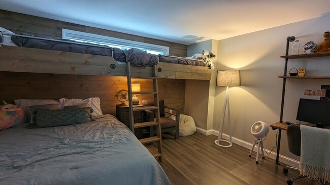 Building Photo - 23 Pleasant St