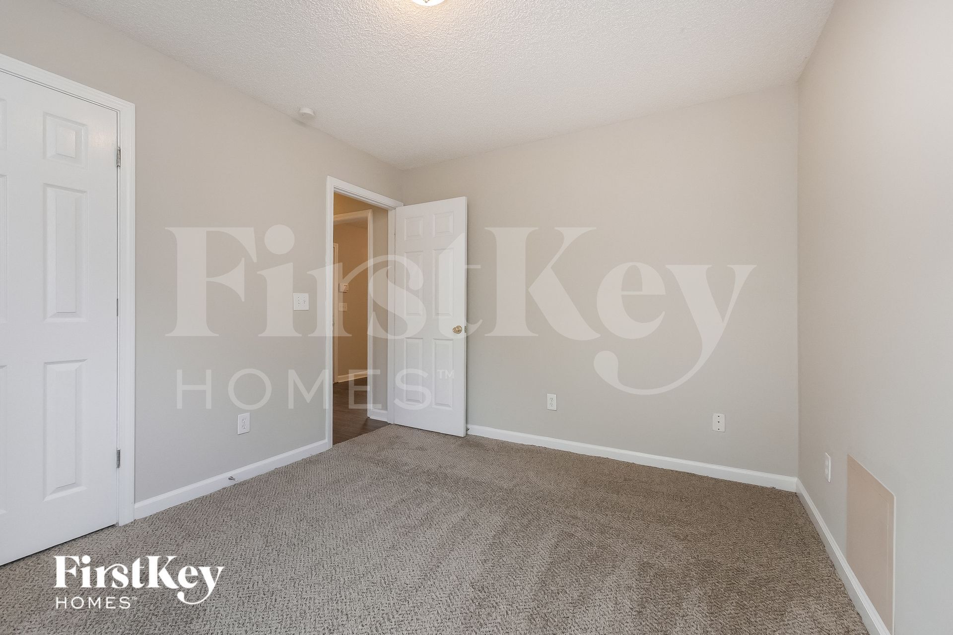 Building Photo - 1296 N Hampton Dr