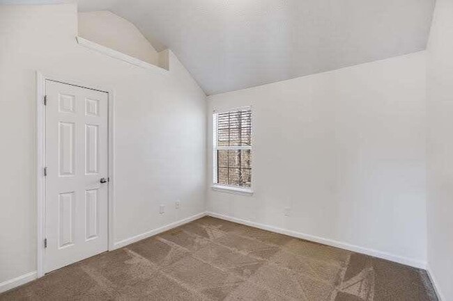 Building Photo - 6968 Foxmoor Way