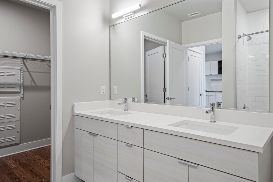 Building Photo - 506 Diamondback Dr