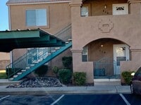 Building Photo - Affordable 2-BR Condo is Centrally Located