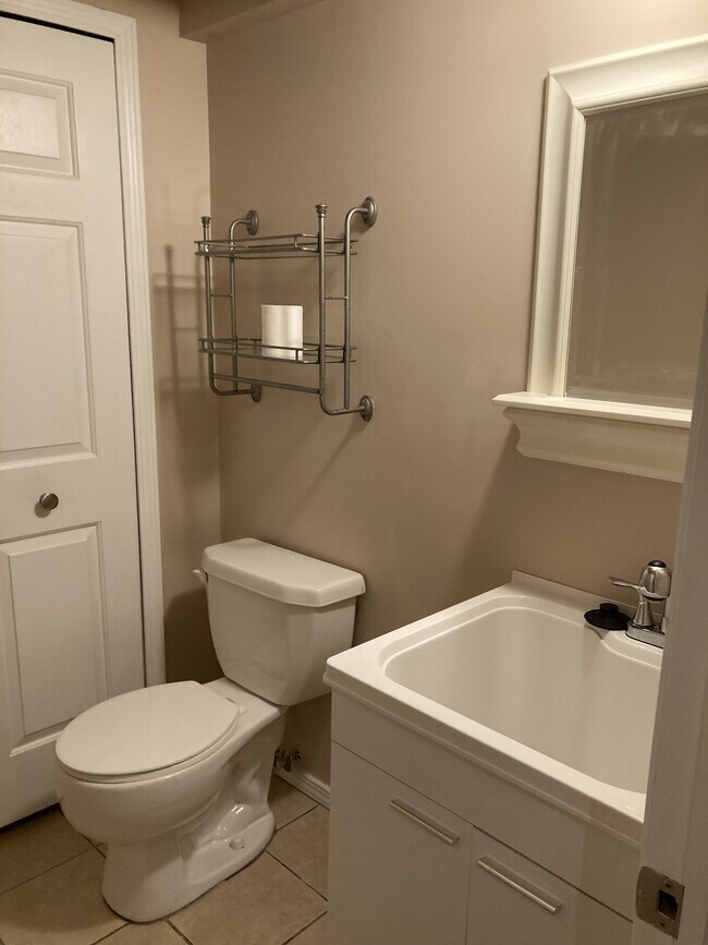 Building Photo - 41645 Copper Creek Dr