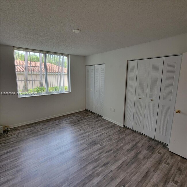 Building Photo - 7824 Sonoma Springs Cir