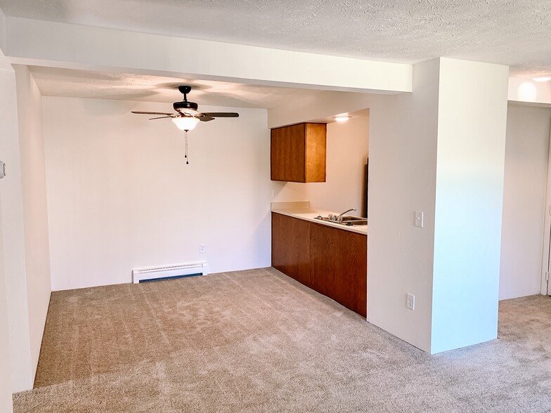 2 BR/1 BA Dining Room - Tammany Hills Apartments