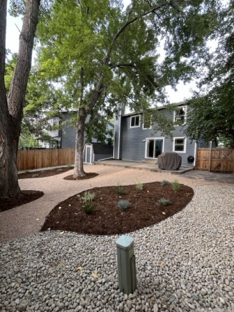 Building Photo - "Charming 3-Bed Home with Finished Basemen...