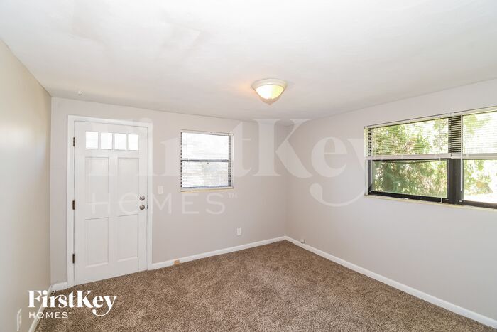 Building Photo - 8017 Santillo Dr