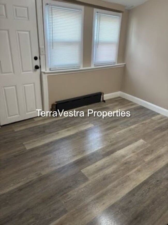 Building Photo - Single Family in Gloucester City! Eligible for $500 Security Deposit.