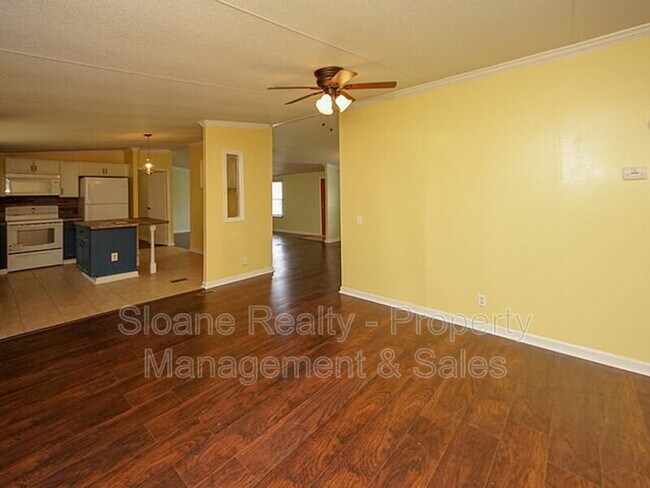 Building Photo - 3184 Sanders Rd